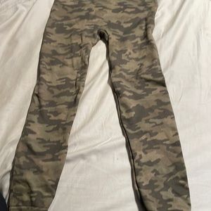 Spanx cropped camo leggings, size small.